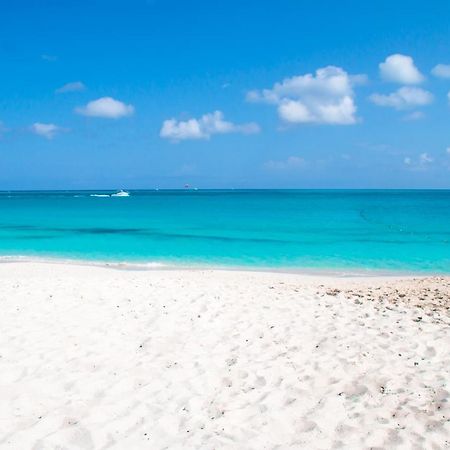 Grace Bay Place Bagian luar foto